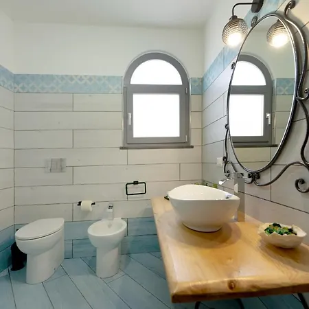 La Casa Del Postino * Procida