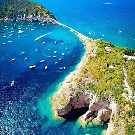 La Casa Del Postino * Procida